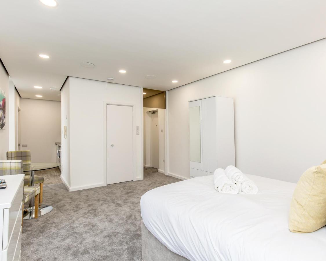 에든버러 Refurbished Studio Next To The Royal Mile 아파트 외부 사진