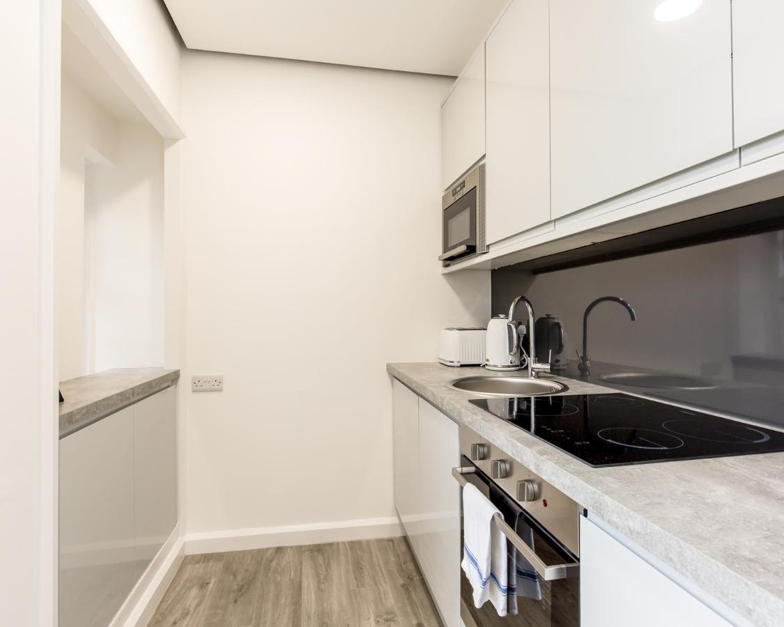 에든버러 Refurbished Studio Next To The Royal Mile 아파트 외부 사진